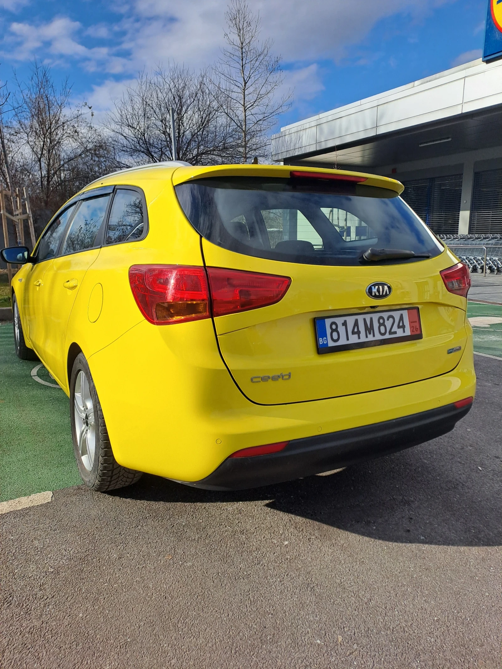 Kia Ceed, снимка 4 - Автомобили и джипове - 53625786