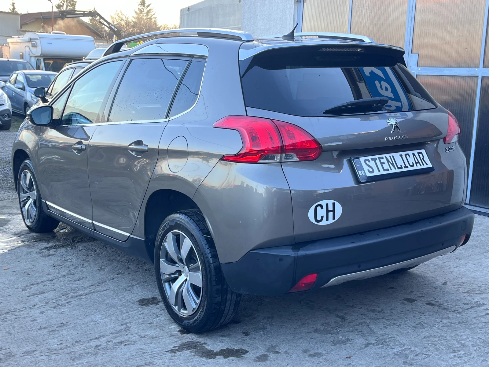 Peugeot 2008 1.6i AВТОМАТИК Allure Edition, снимка 8 - Автомобили и джипове - 53819549