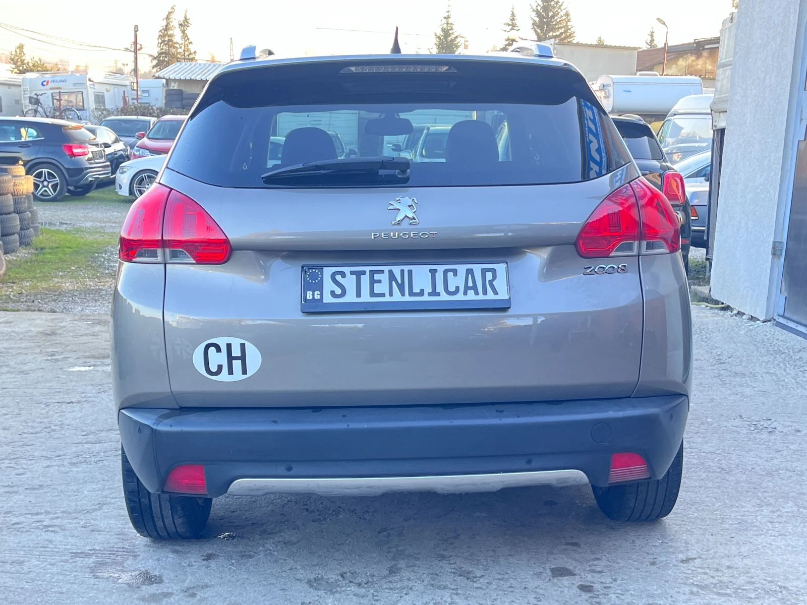 Peugeot 2008 1.6i AВТОМАТИК Allure Edition, снимка 7 - Автомобили и джипове - 53819549