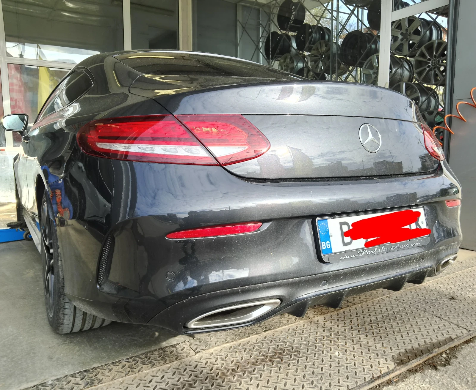 Mercedes-Benz C 300 Coupe AMG Line, снимка 10 - Автомобили и джипове - 54317651