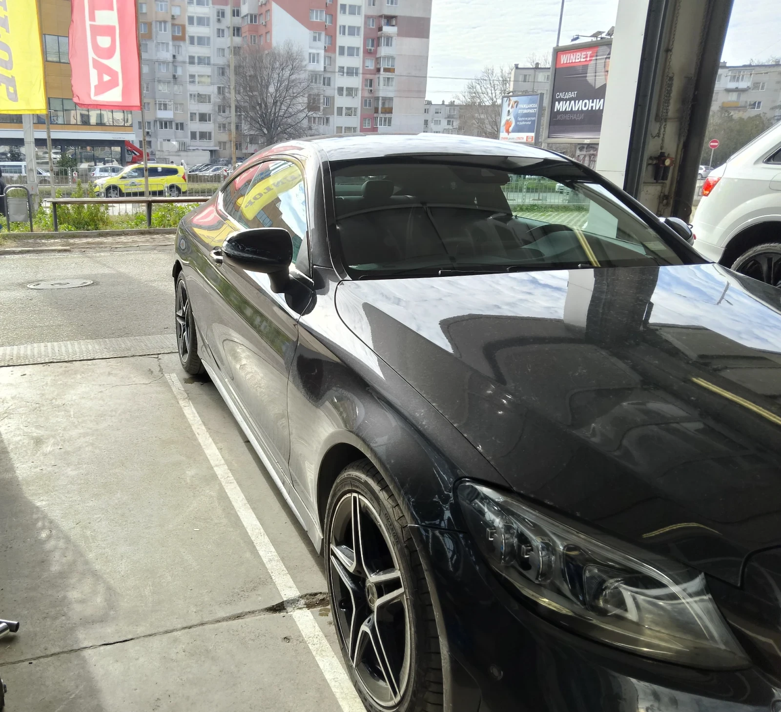 Mercedes-Benz C 300 Coupe AMG Line, снимка 7 - Автомобили и джипове - 54317651