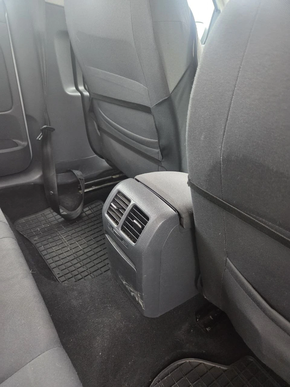 VW Golf 5, снимка 6 - Автомобили и джипове - 54365928