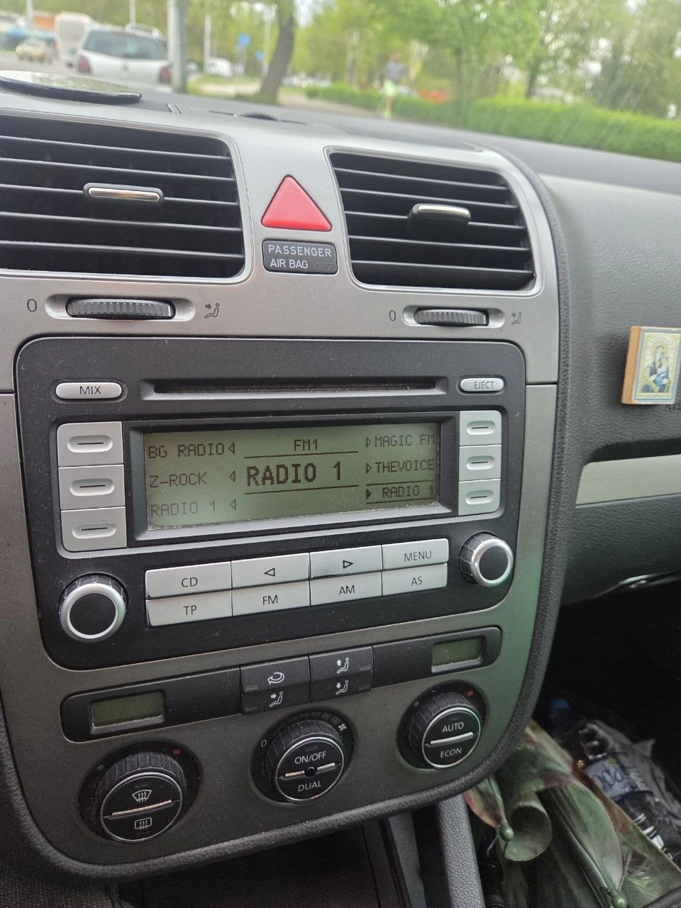 VW Golf 5, снимка 7 - Автомобили и джипове - 54365928