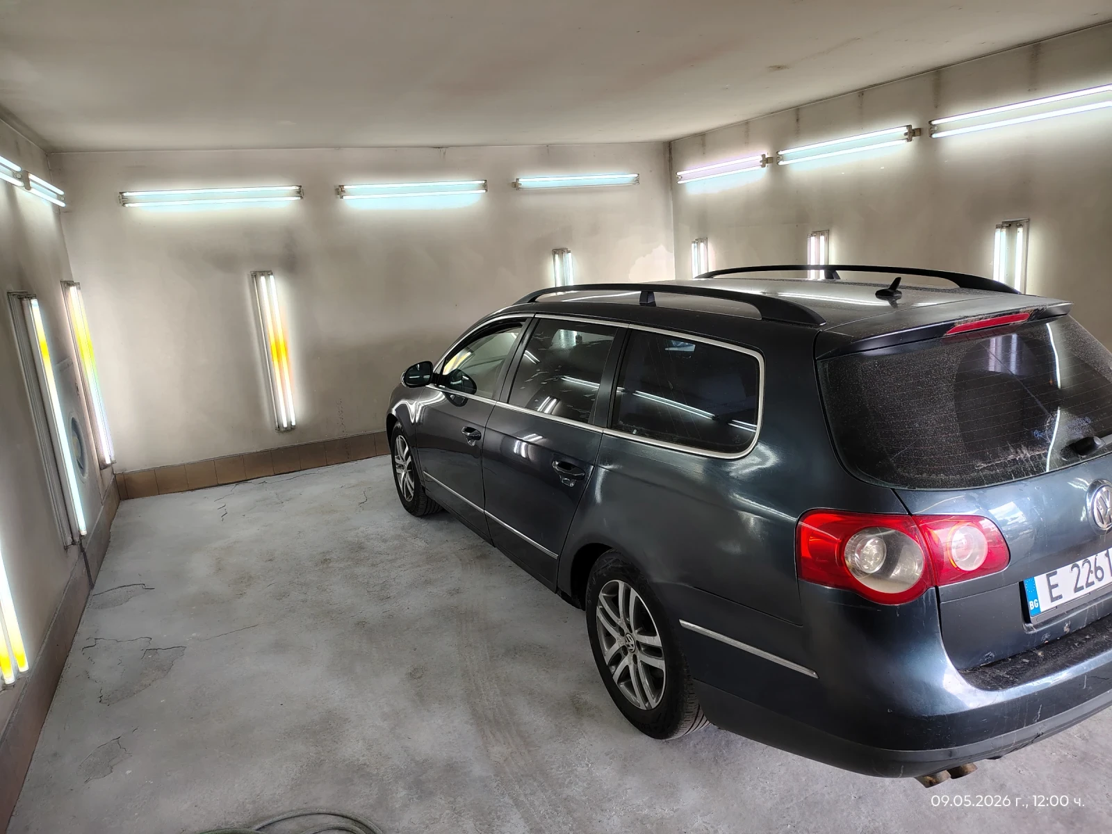 VW Passat 2.0 8кл, снимка 9 - Автомобили и джипове - 54633524