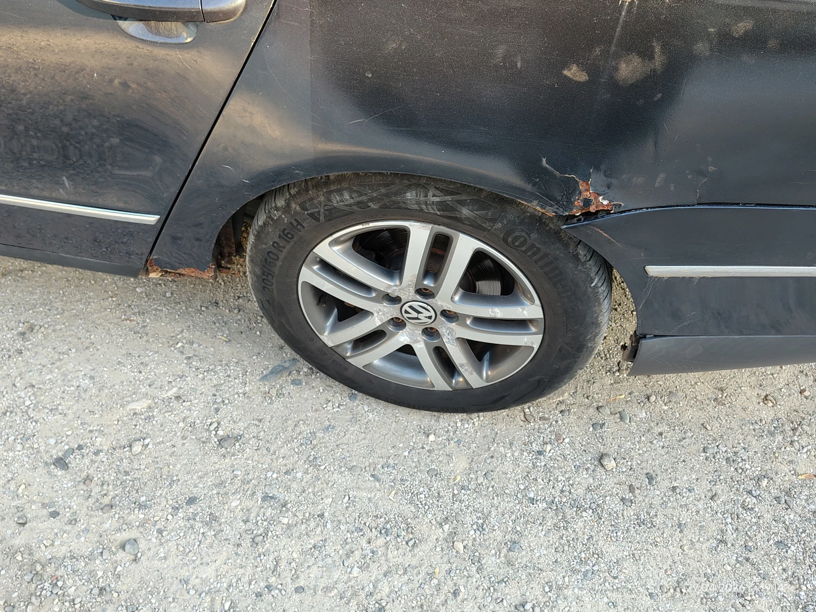 VW Passat 2.0 8кл, снимка 6 - Автомобили и джипове - 54392285