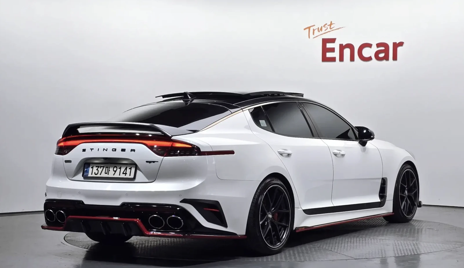 Kia Stinger GT 3.3/TUNING/ОБДУХ/360 КАМЕРИ/FULL!, снимка 2 - Автомобили и джипове - 54413721