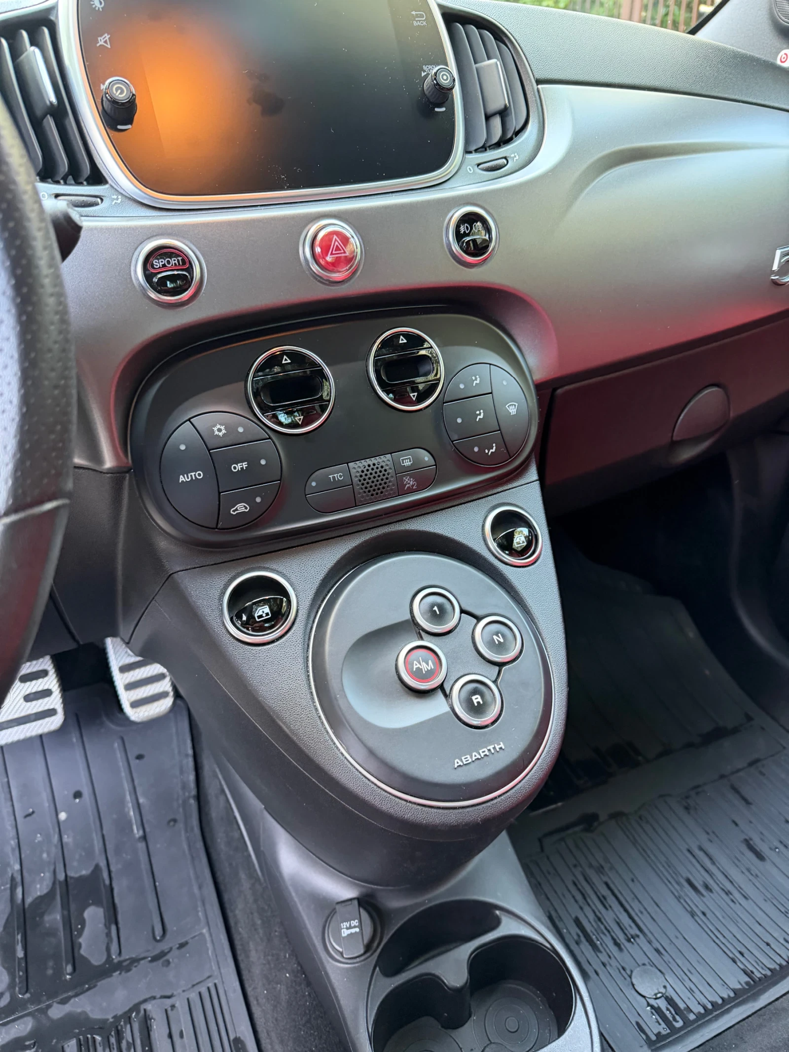 Abarth 595 Turismo Автоматик чисто нов, снимка 8 - Автомобили и джипове - 54584761