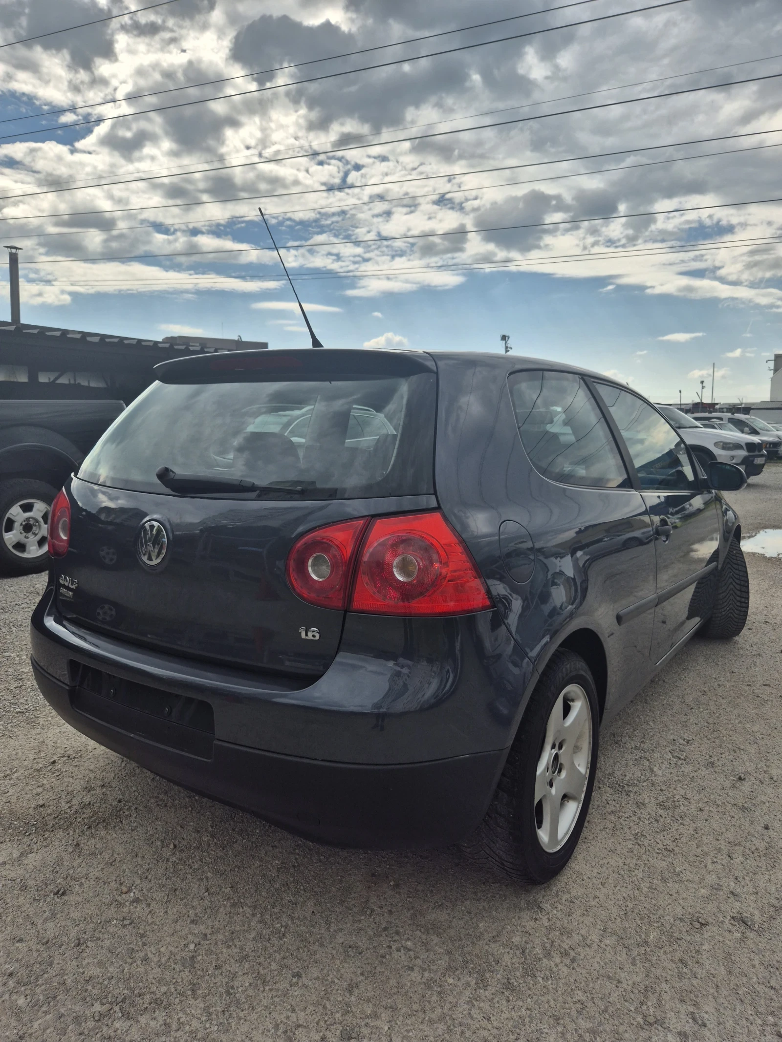 VW Golf 5скорости 🔝, снимка 4 - Автомобили и джипове - 54633102