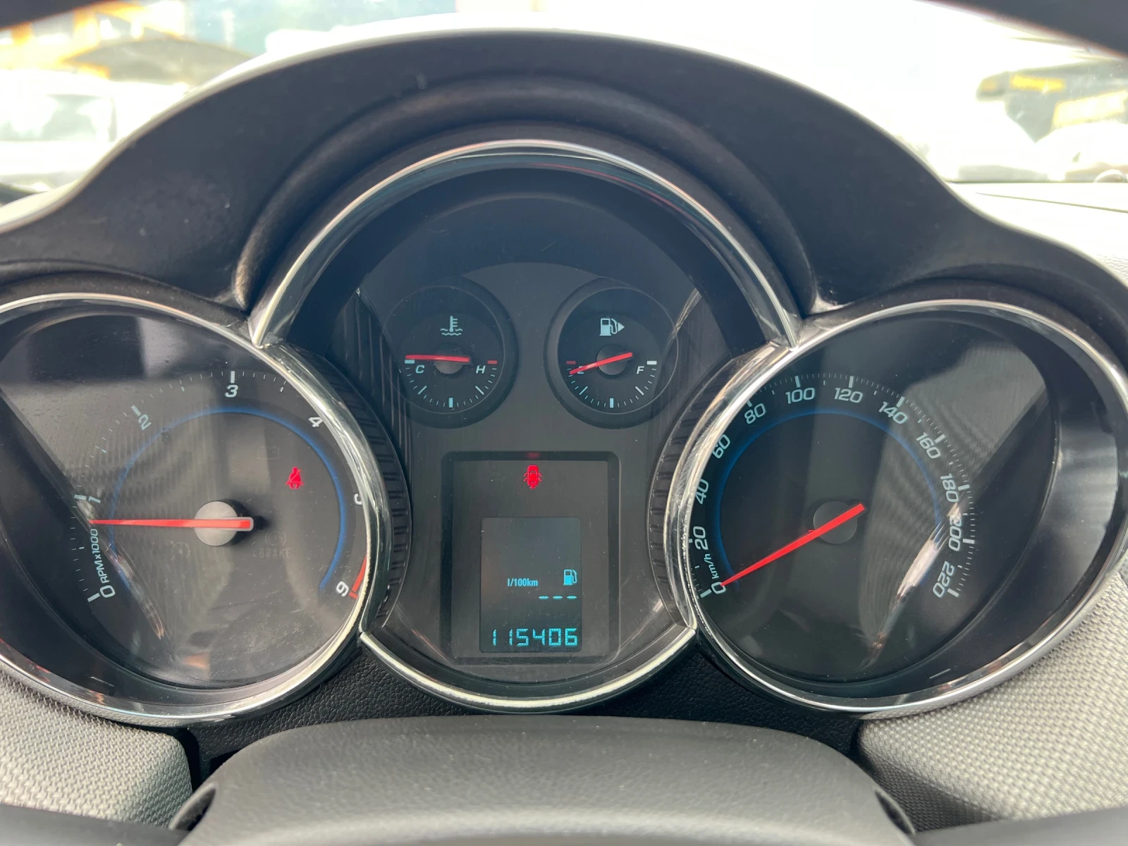 Chevrolet Cruze LT 2.0TD-163к.с./ Парктроник/ Автопилот/ 115 000км, снимка 14 - Автомобили и джипове - 54659416