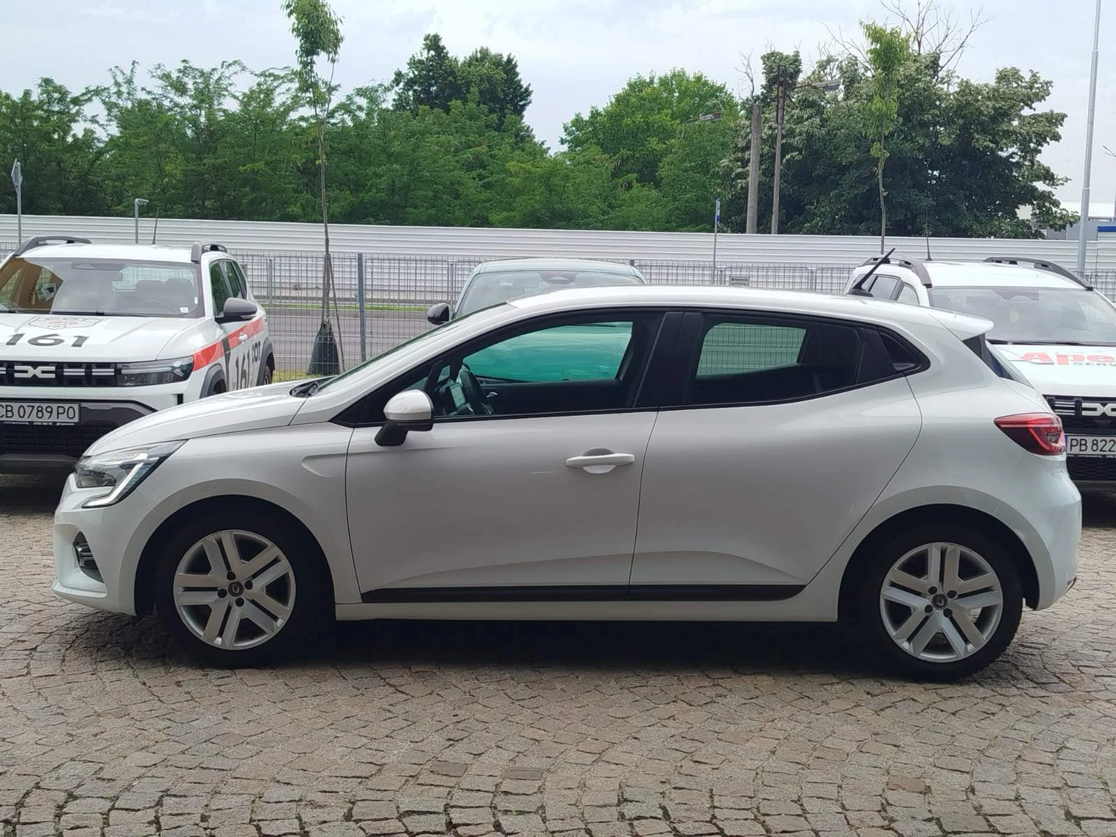 Renault Clio 1.0 TCe/ 100 к.с., снимка 8 - Автомобили и джипове - 55132804