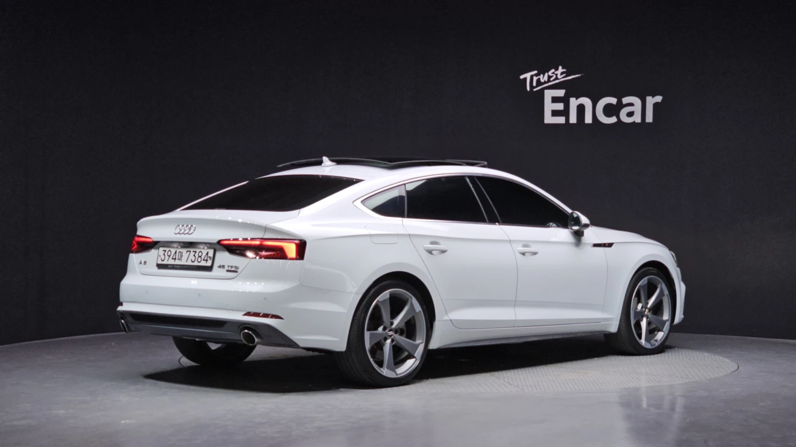Audi A5 45 TFSI quattro* ЕЛ. БАГАЖНИК* HUD* КРАЙНА ЦЕНА, снимка 2 - Автомобили и джипове - 55318882