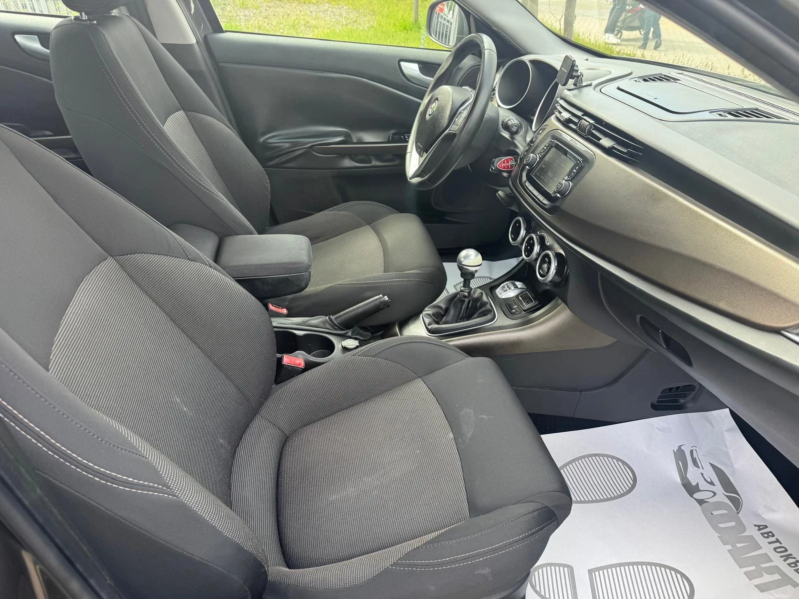 Alfa Romeo Giulietta 1.4i/ГАЗ, снимка 16 - Автомобили и джипове - 55331656