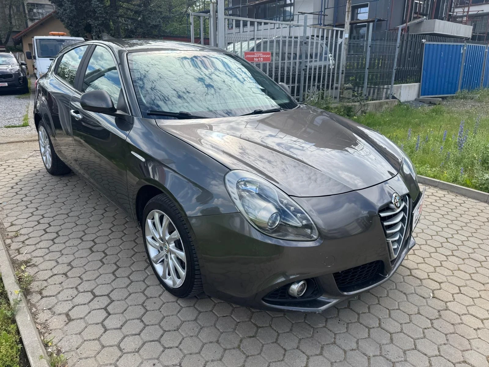 Alfa Romeo Giulietta 1.4i/ГАЗ, снимка 3 - Автомобили и джипове - 55331656