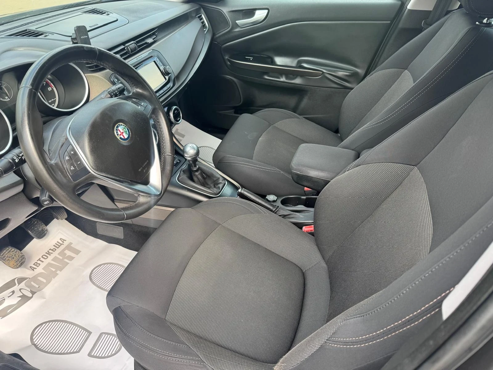 Alfa Romeo Giulietta 1.4i/ГАЗ, снимка 10 - Автомобили и джипове - 55331656
