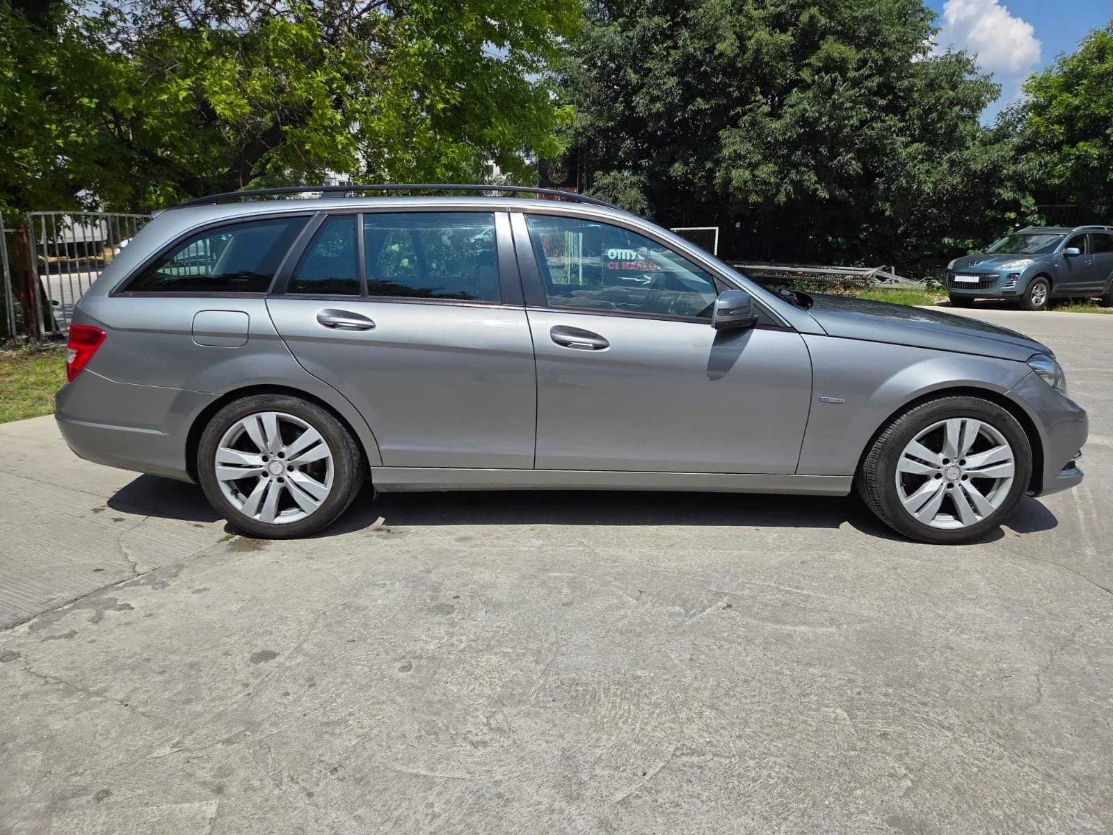 Mercedes-Benz C 220 CDI, снимка 3 - Автомобили и джипове - 55360657