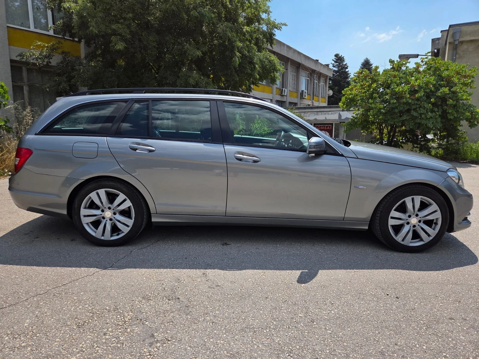 Mercedes-Benz C 220 CDI, снимка 11 - Автомобили и джипове - 55360657