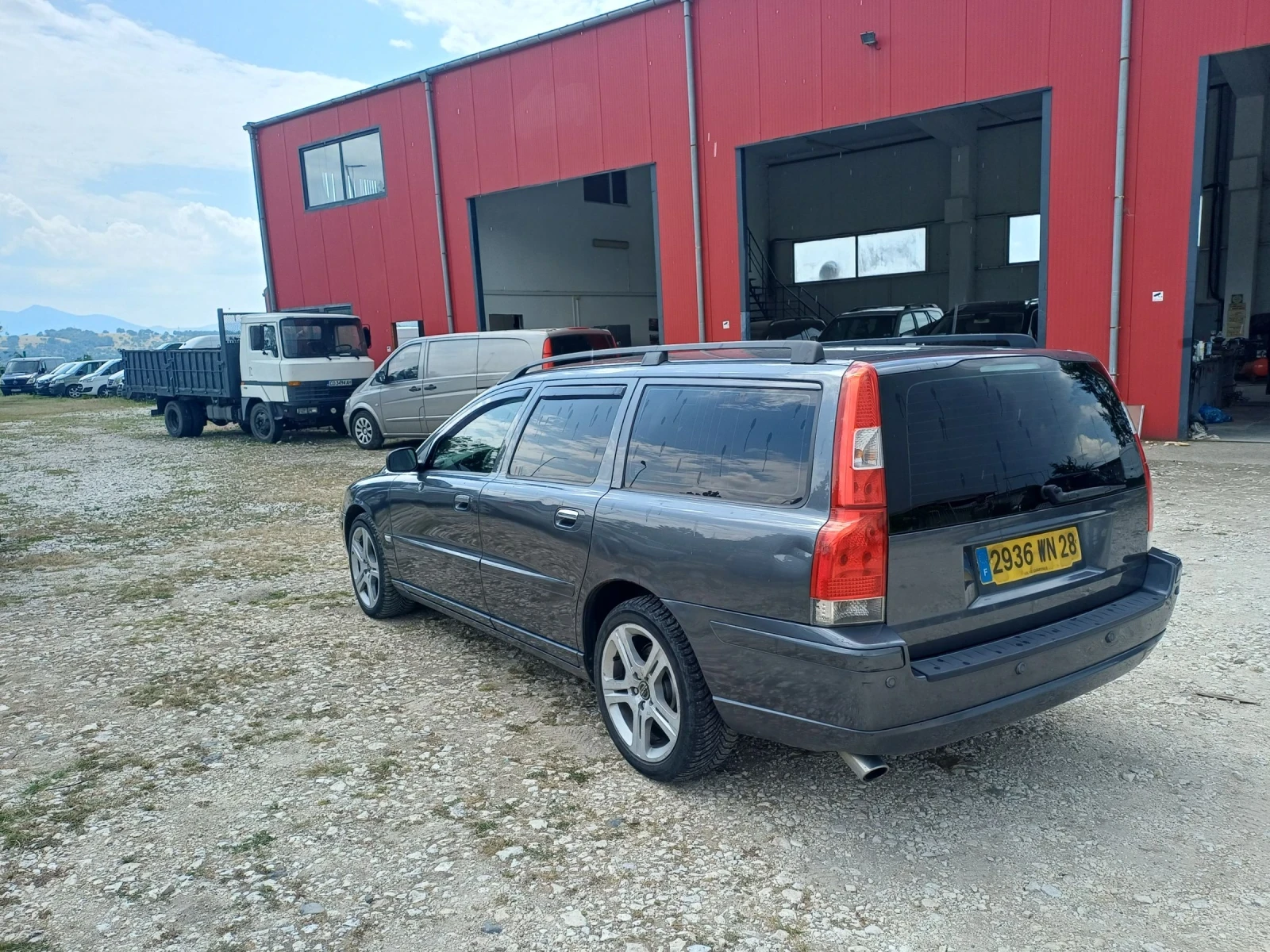 Volvo V70 2, 4td, НОВА, снимка 7 - Автомобили и джипове - 55389758