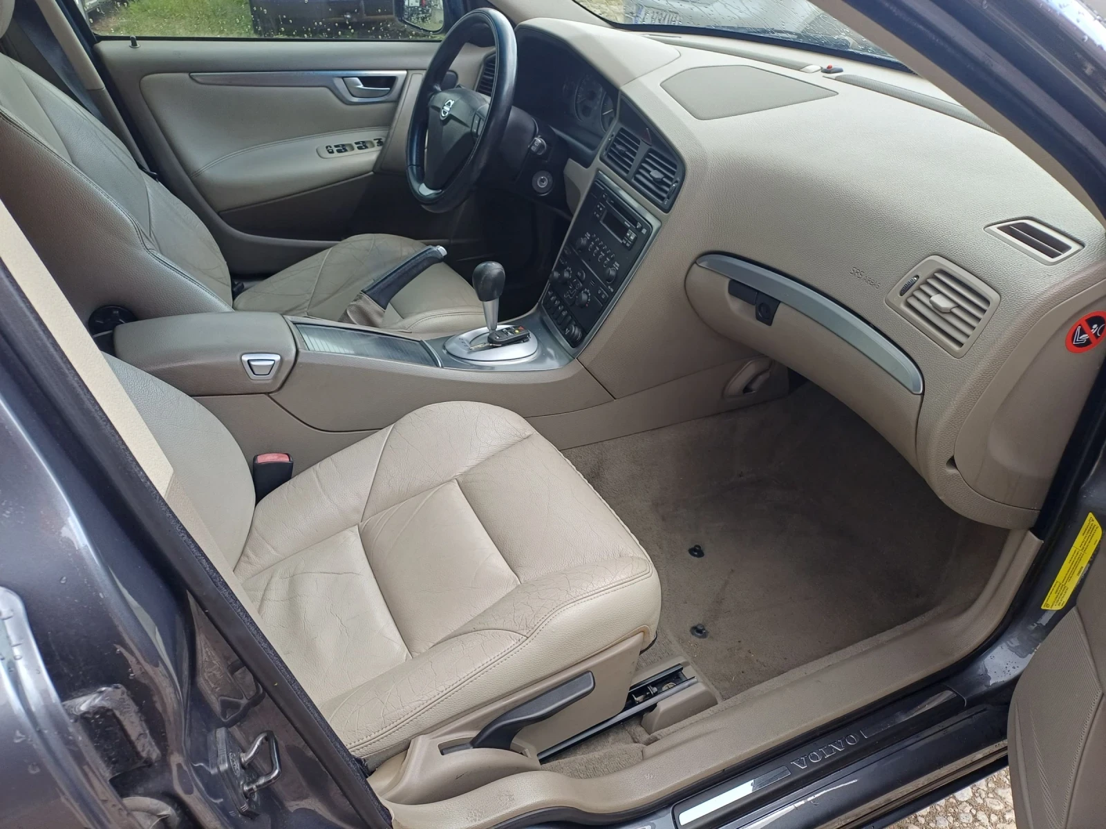 Volvo V70 2, 4td, НОВА, снимка 10 - Автомобили и джипове - 55389758