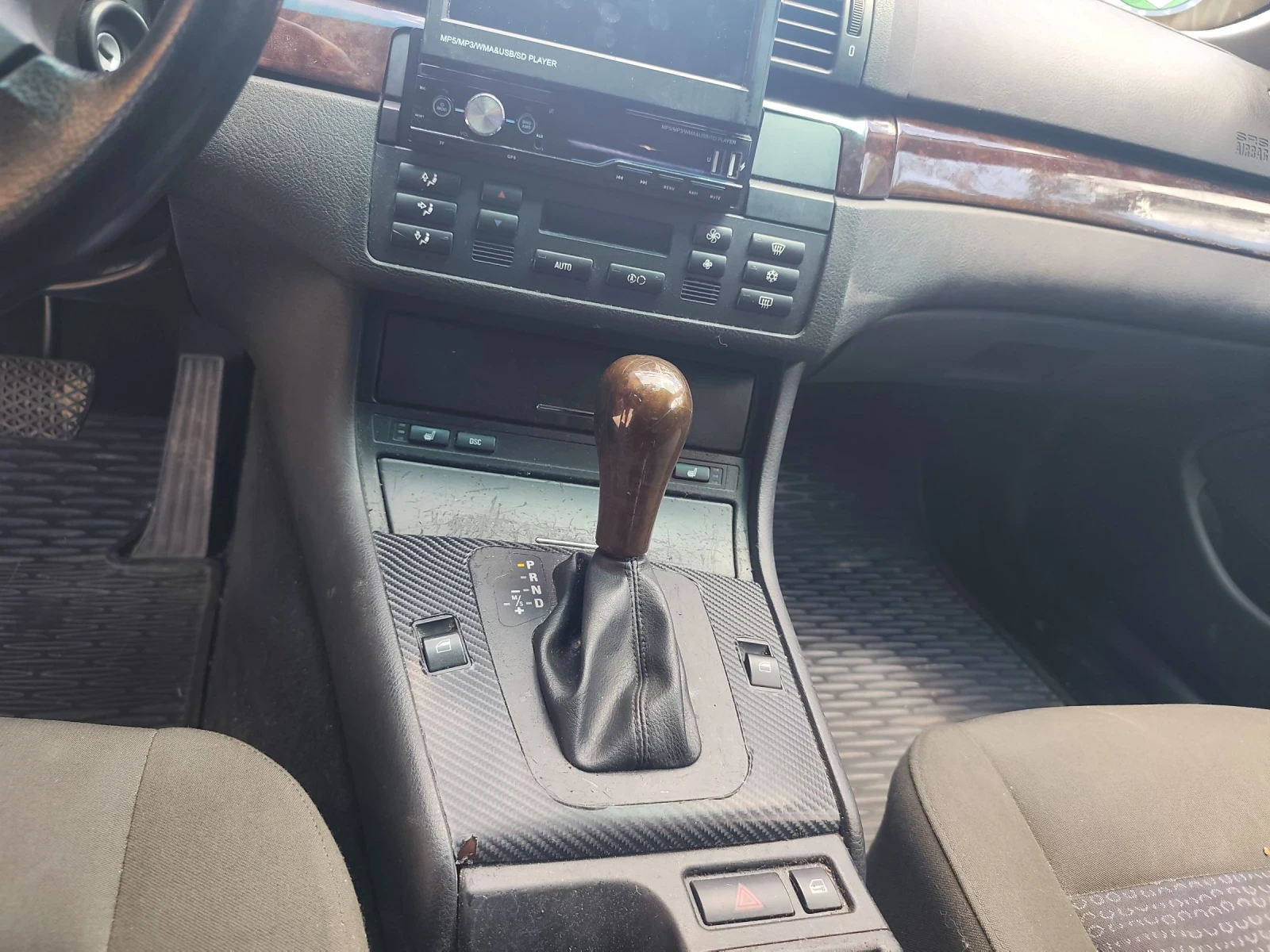 BMW 320 2.2 177кс.Автомат, снимка 9 - Автомобили и джипове - 55484989