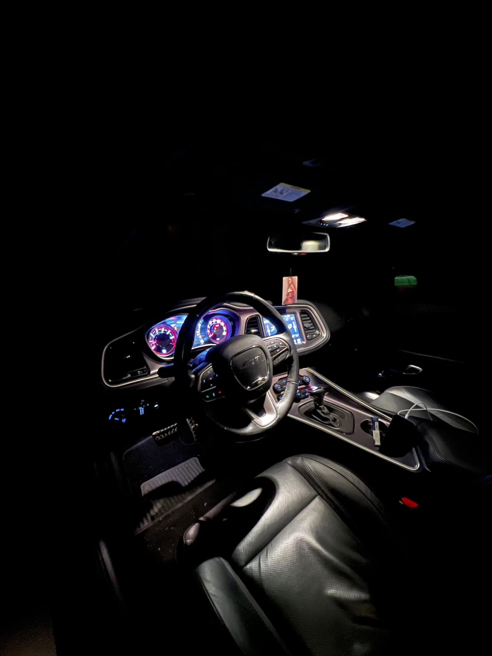 Dodge Challenger, снимка 12 - Автомобили и джипове - 55543063