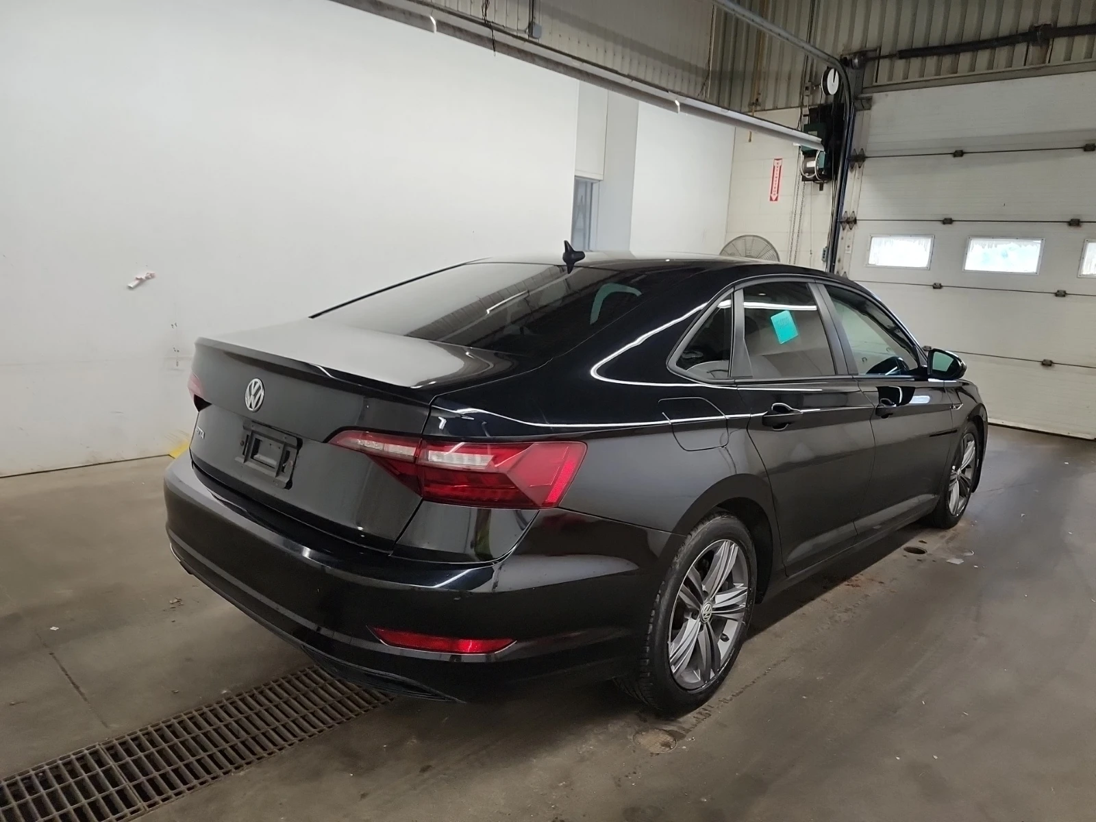 VW Jetta HIGHLINE / ПАНО / ЛИЗИНГ / ПРОГНОЗНА ЦЕНА до БГ, снимка 3 - Автомобили и джипове - 55672362