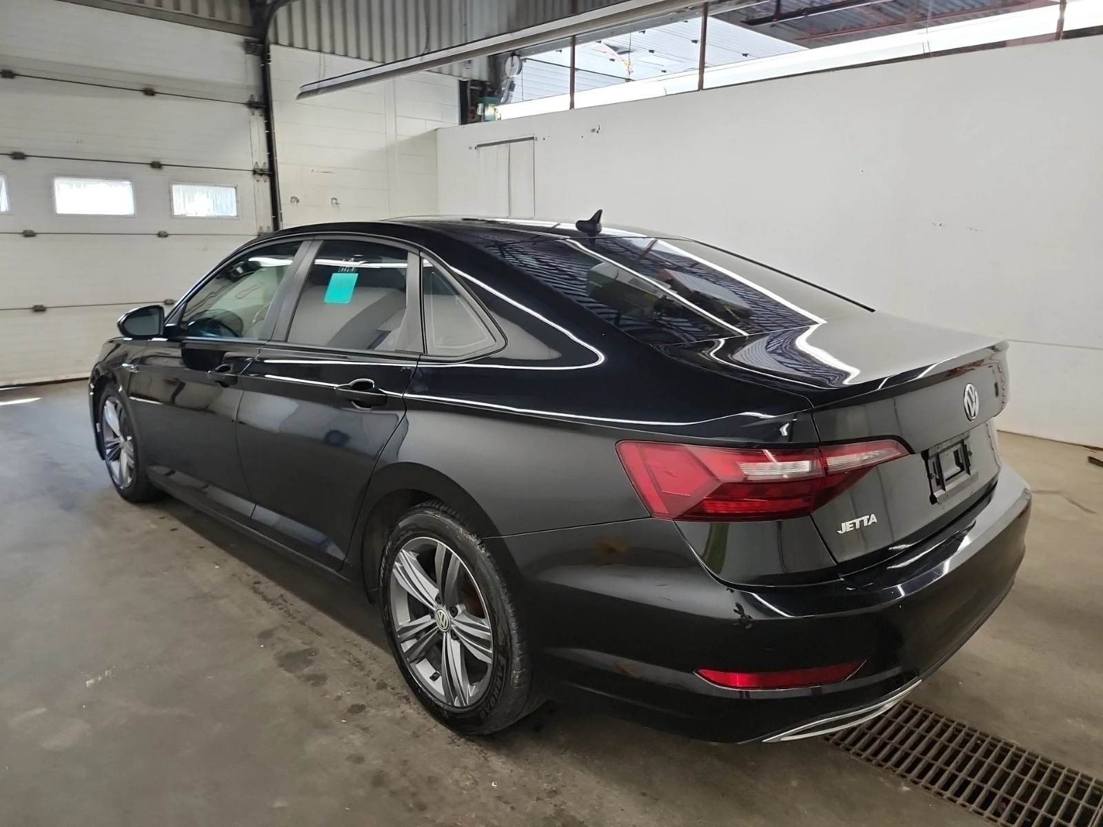 VW Jetta HIGHLINE / ПАНО / ЛИЗИНГ / ПРОГНОЗНА ЦЕНА до БГ, снимка 4 - Автомобили и джипове - 55672362