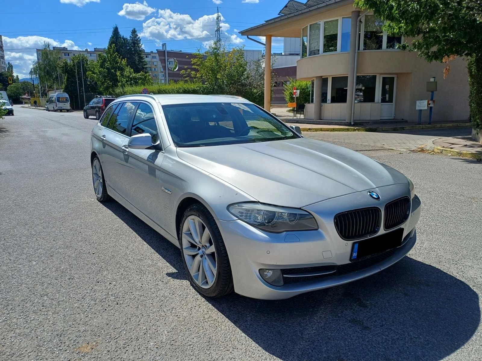BMW 530 d Touring, снимка 3 - Автомобили и джипове - 56559855