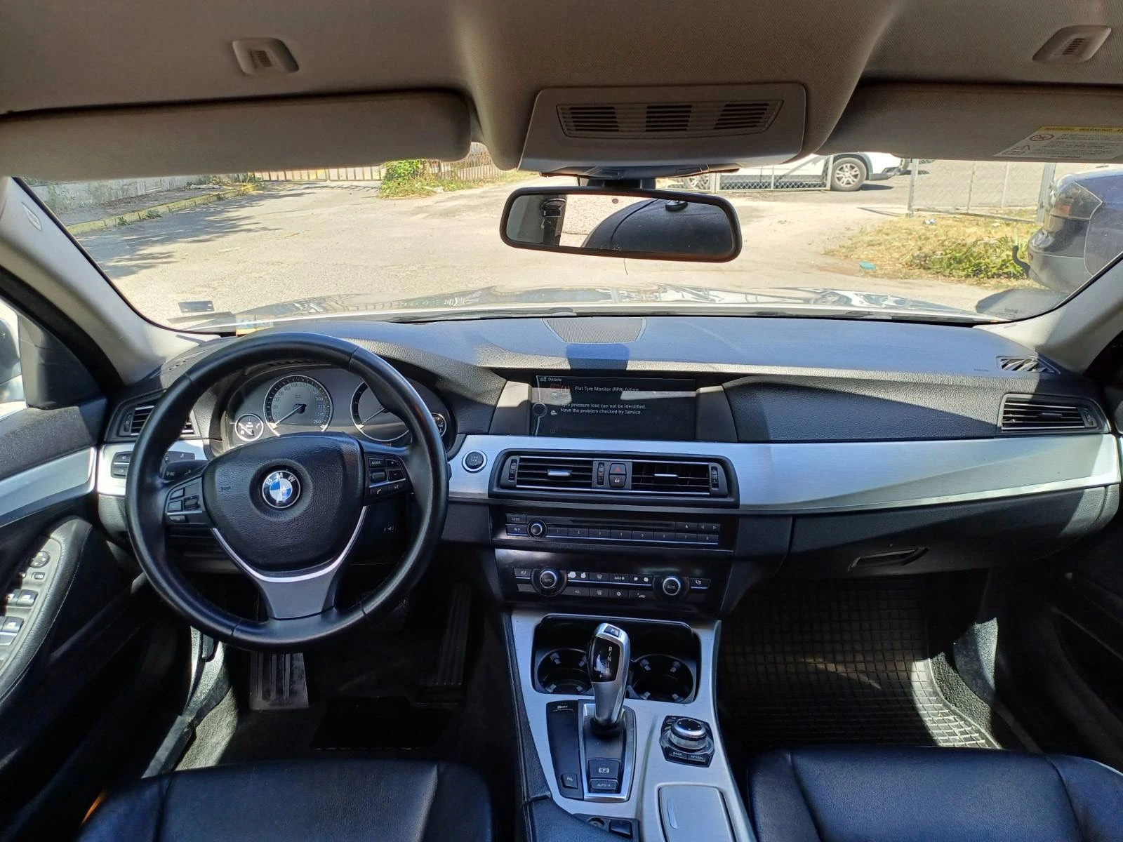 BMW 530 d Touring, снимка 12 - Автомобили и джипове - 56559855