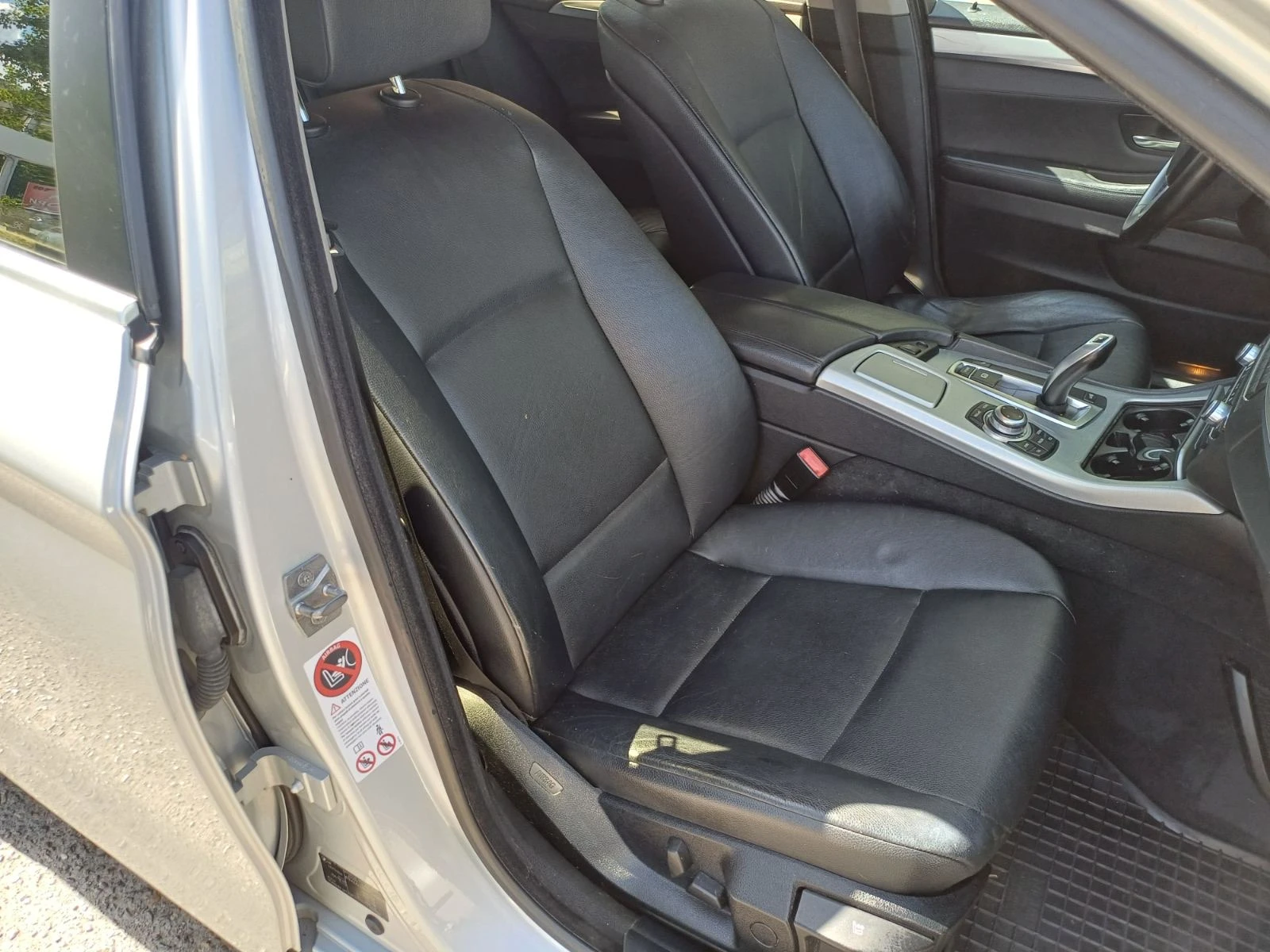 BMW 530 d Touring, снимка 14 - Автомобили и джипове - 56559855