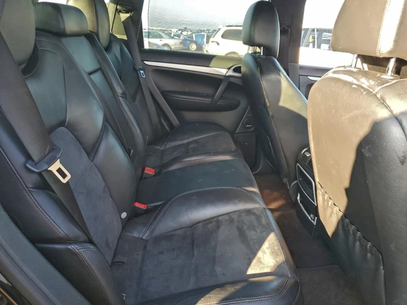 Porsche Cayenne GTS| HEATED SEATS| CUSTOM BODY KIT| TIPTRONIC-6| , снимка 9 - Автомобили и джипове - 52738895