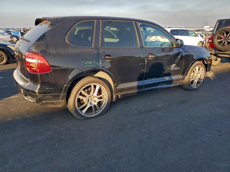 Porsche Cayenne GTS| HEATED SEATS| CUSTOM BODY KIT| TIPTRONIC-6| , снимка 4 - Автомобили и джипове - 52738895