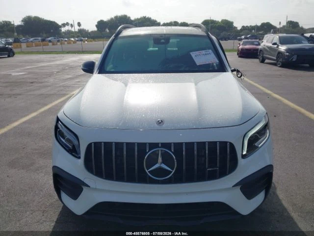 Mercedes-Benz GLB35AMG 4MATIC* КОЖА* ПОДГРЕВ* ПАНОРАМА* КАМЕРА* KEYLESS* , снимка 11 - Автомобили и джипове - 55679626