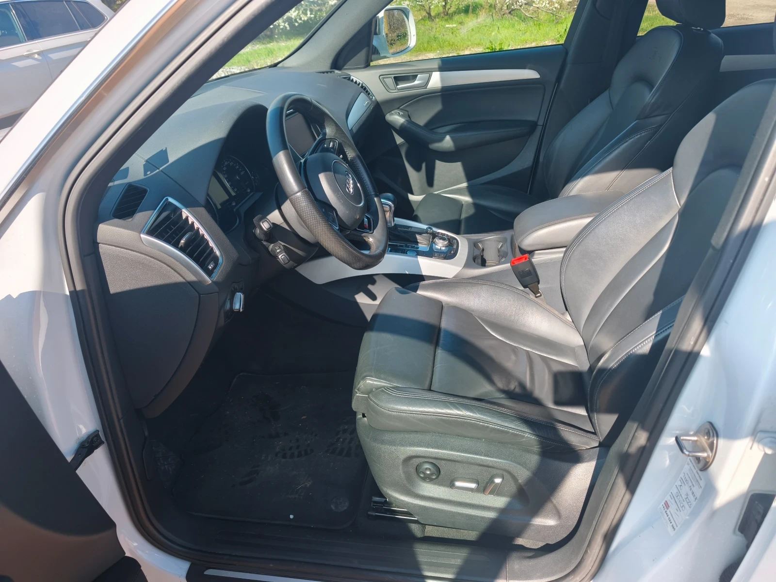 Audi Q5, снимка 8 - Автомобили и джипове - 54130276