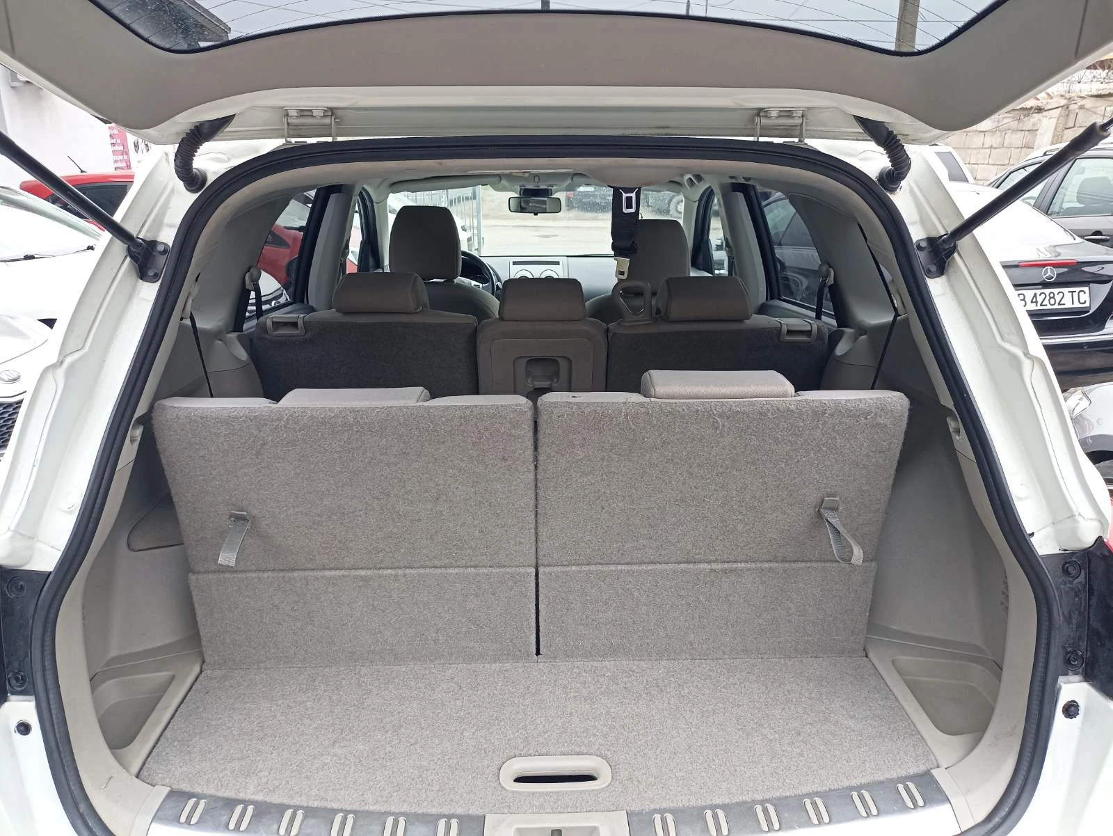 Nissan Qashqai 4x4 2.0+ 2, снимка 8 - Автомобили и джипове - 54724907