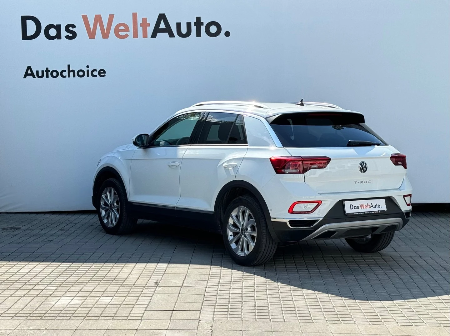 VW T-Roc, снимка 4 - Автомобили и джипове - 56422415