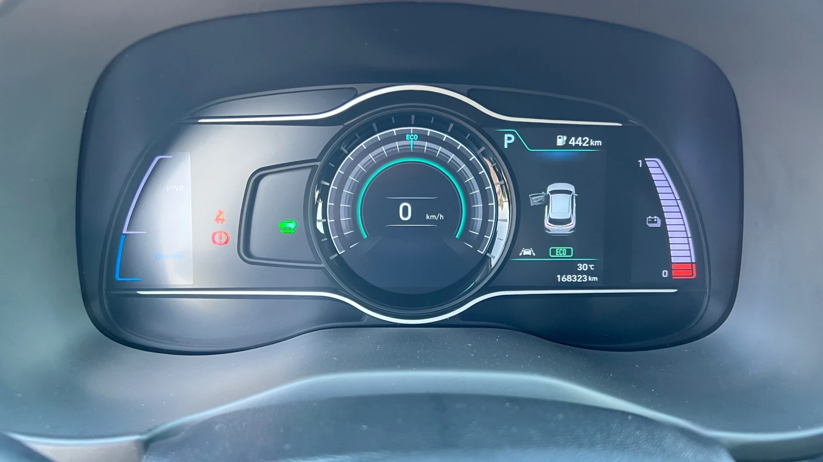 Hyundai Kona SOH 100%, снимка 10 - Автомобили и джипове - 56144900