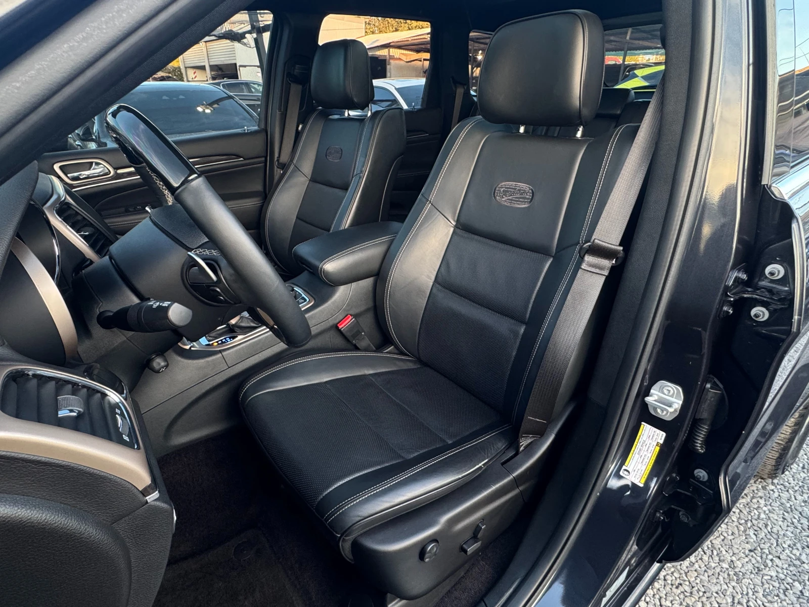 Jeep Grand cherokee 3.6 V6 ! Overland !, снимка 7 - Автомобили и джипове - 56328172