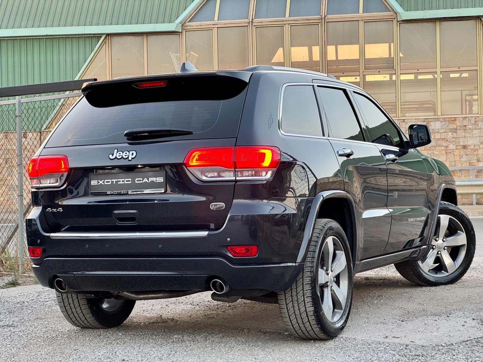 Jeep Grand cherokee 3.6 V6 ! Overland !, снимка 4 - Автомобили и джипове - 56328172