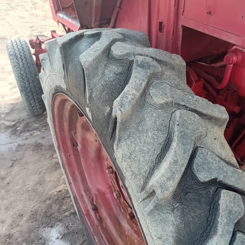 Трактор Владимировец, снимка 5 - Селскостопанска техника - 52639212