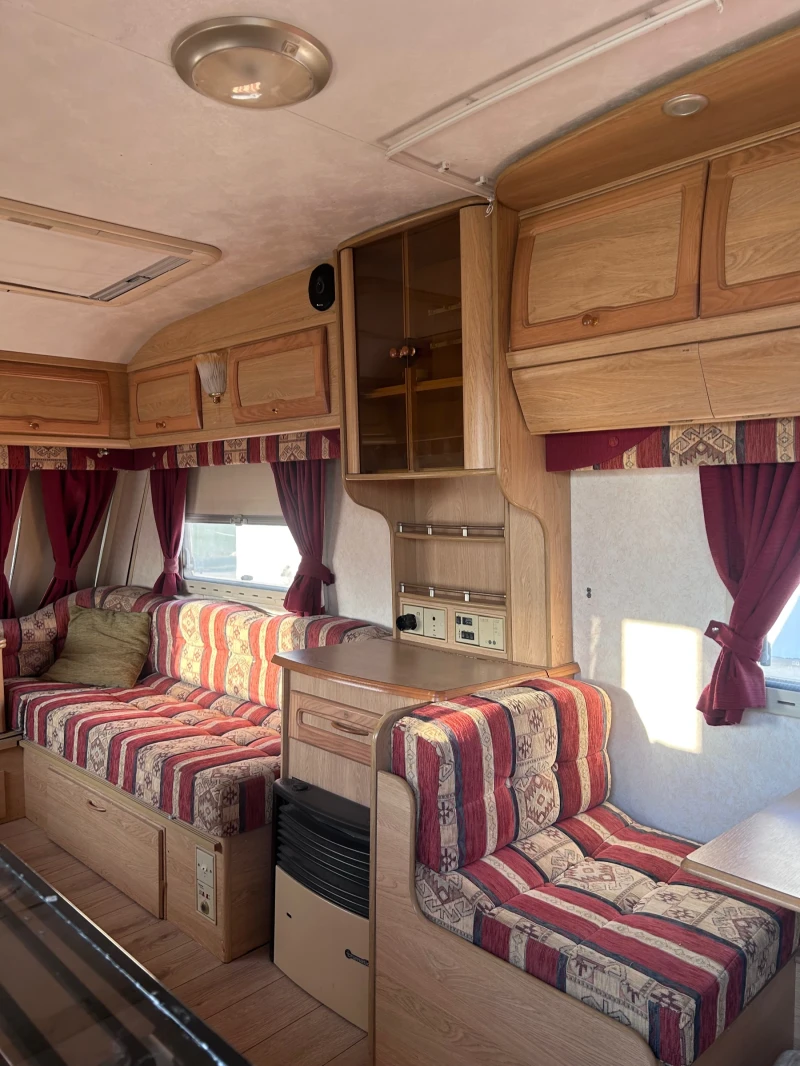 Каравана Coachmen Pastiche, снимка 11 - Каравани и кемпери - 48735267