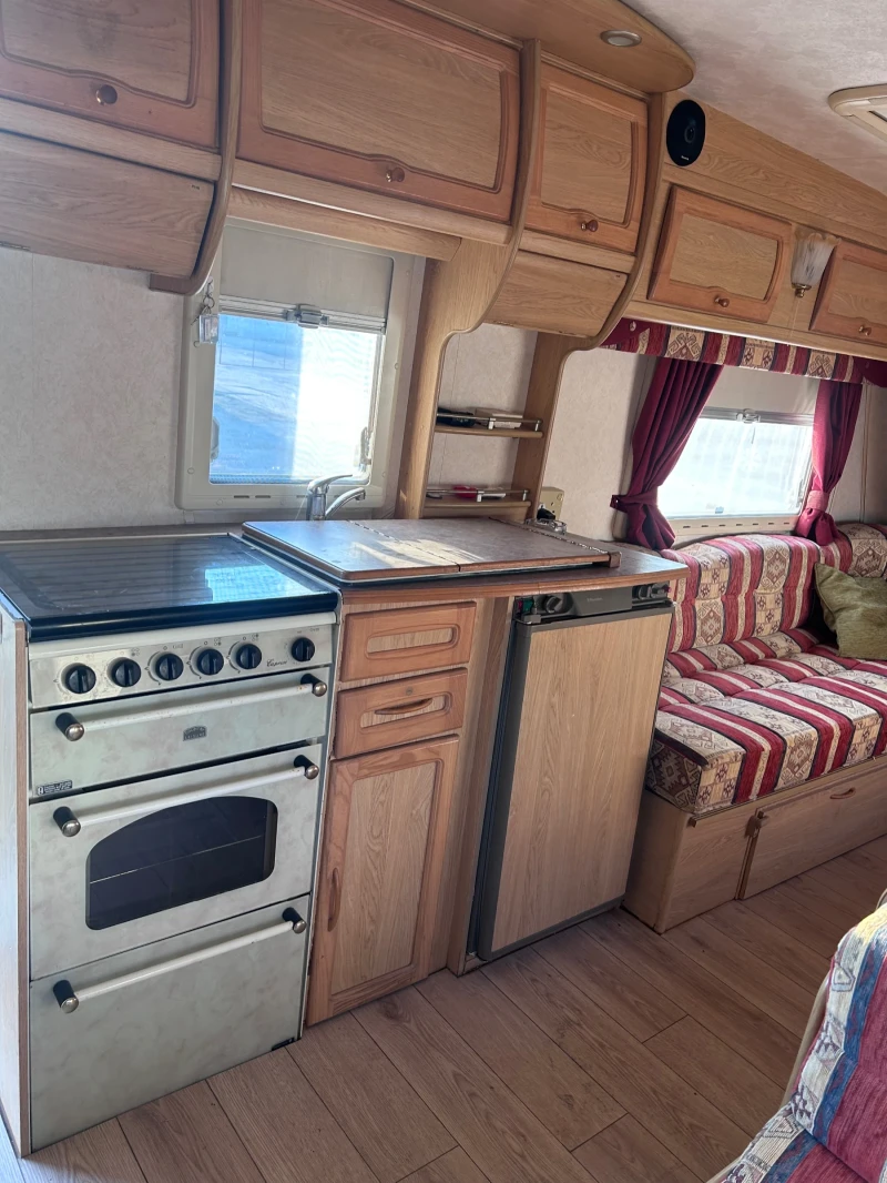 Каравана Coachmen Pastiche, снимка 12 - Каравани и кемпери - 48735267