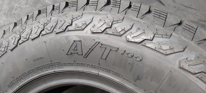 Гуми Всесезонни 215/75R15, снимка 8 - Гуми и джанти - 35148437