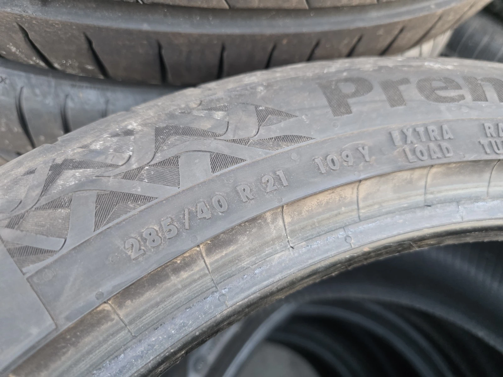 Гуми Летни 285/40R21, снимка 6 - Гуми и джанти - 56663263