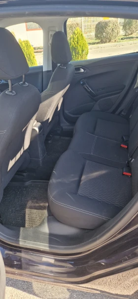 Peugeot 208, снимка 11