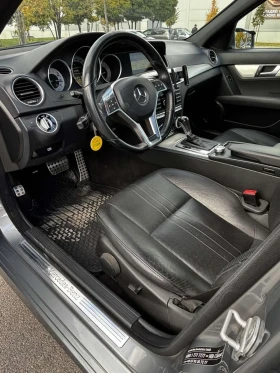 Mercedes-Benz C 200, снимка 10