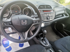 Honda Jazz 1.4 Automat  Facelift, снимка 13 - Автомобили и джипове - 46011705