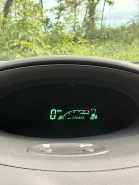 Toyota Yaris 1.4 D - 4D - 1800 € / 3520.49 лв. - 89312812 10