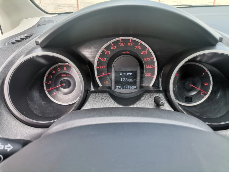 Honda Jazz 1.4 Automat  Facelift, снимка 14 - Автомобили и джипове - 46011705