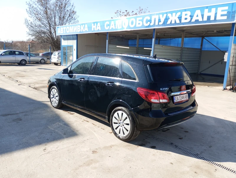 Mercedes-Benz B 250  E, снимка 7 - Автомобили и джипове - 48845778