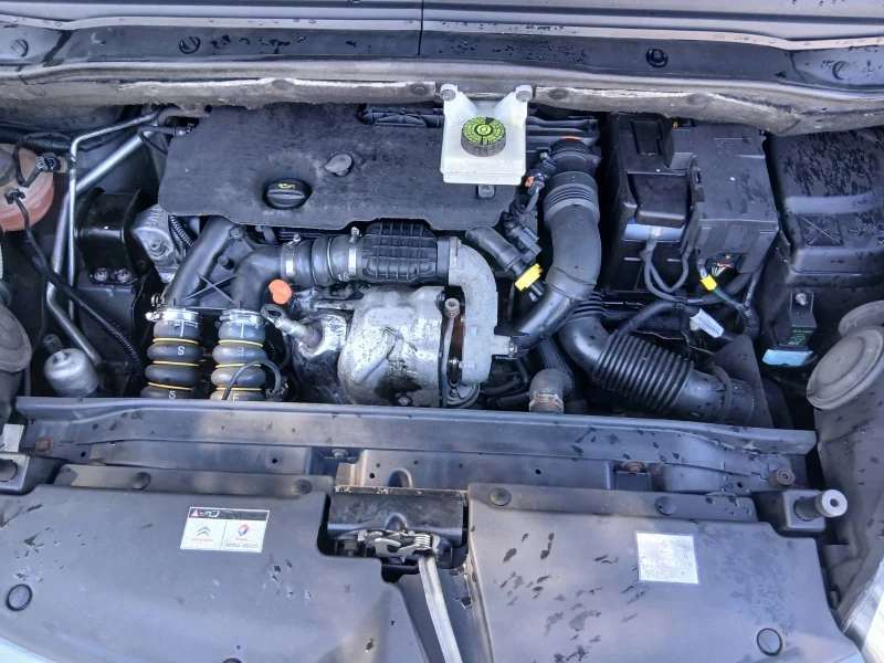 Citroen C4 Picasso 1.6HDI, снимка 9 - Автомобили и джипове - 52652318